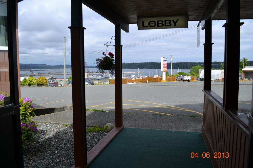 Dalewood Inn Port Mcneill Exterior photo
